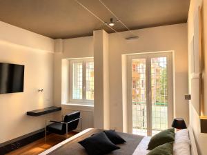 Nox Romana Apartments - Vatican - Modern Apt with Cozy Balcony