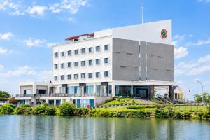Lakeside Hotel Bekasi