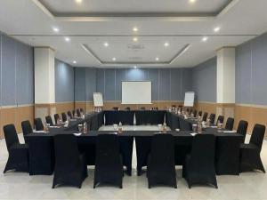 Lakeside Hotel Bekasi