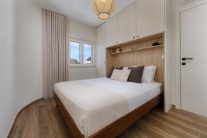 Villa Paraíso - Sleek Design & Pool by LovelyStay