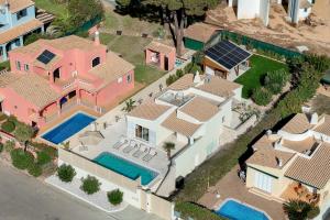 Villa Paraíso - Sleek Design & Pool by LovelyStay