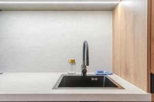 Global Park Pet Friendly Studio by BookingHost