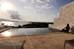 Samui Sunset Deluxe Villa with Beach Access