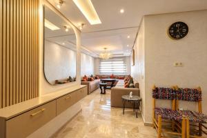 Designer apartment, pool and absolute comfort