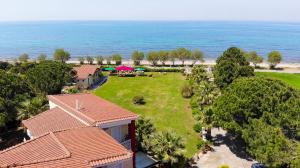 Irida Beach Resort Suites