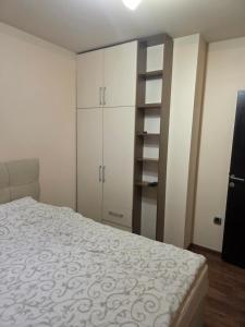 Aura suites 4
