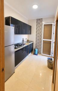 Bright 2-Bedroom Flat with Balcony & Parking