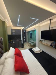 Comfortable mini loft ideal for singles or couples