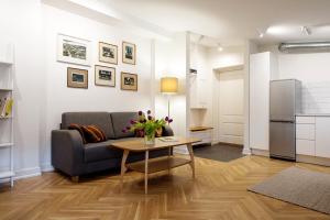 Vana-Posti Apartment