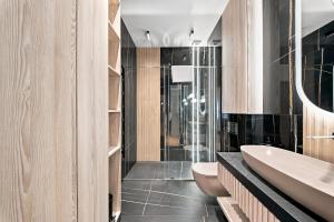 Olszynki Park Prime Apartment by BookingHost