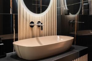 Olszynki Park Prime Apartment by BookingHost
