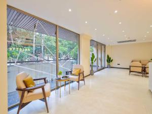 Palette Hotel & Convention Centre, Millennium City Gurugram