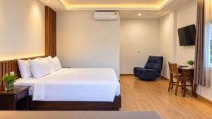 Phuket Airport Villa