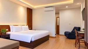 Phuket Airport Villa