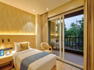 Palette Hotel by CheckIn, Unitech Cyber Park - Gurugram
