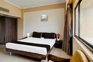 Super Townhouse Koyambedu Formerly Royal Plaza