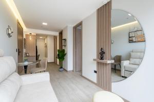 Cozy Suite CIELO building Quito near La Carolina