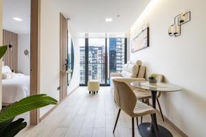 Cozy Suite CIELO building Quito near La Carolina