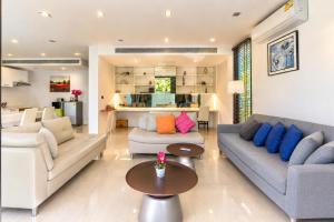 3 Story Pool Villa 10 Min Walk to Kata Beach - UTK 01