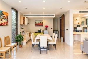 3 Story Pool Villa 10 Min Walk to Kata Beach - UTK 01