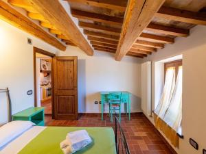 Apartment in a farmhouse with 2 swimming pools