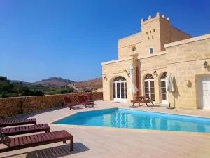 Citadel View Farmhouse - Victoria