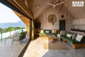 StayVistas Shambhala Bodhi - Pawna - 3BHK Villa with Karaoke & Jacuzzi