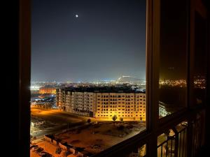 Luxury Penthouse with Sea View, 3 Bedrooms, Underground Parking