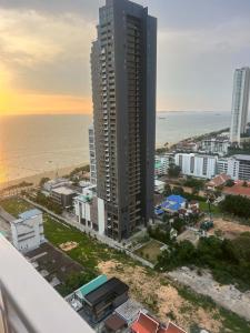 Beautiful side seaview 1bedroom 38sqm jomtien pattaya fon