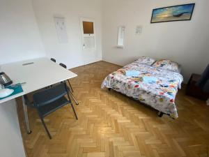 Fantastic Waw - O13 Room B