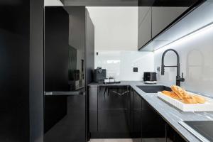 Spacious apartment with parking in Gdańsk Gdańska 16 by Heyrent