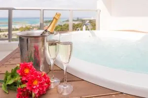 Alpha Terrace Onna Hills - Metaniku