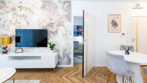 City Center - Amber Sky Apartments by Apartmore