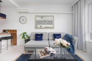 Family apartment with air-conditioning in Warsaw Międzynarodowa 31 by Heyrent