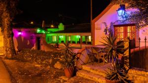 Double Room in 17th-century Home in Sintra Historic Center with Snooker, BBQ, Piano