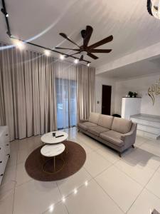 Caledonia Homestay Near Batu Arang Musllim Only