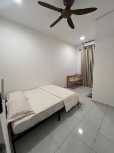Caledonia Homestay Near Batu Arang Musllim Only