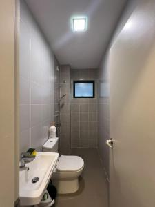 Caledonia Homestay Near Batu Arang Musllim Only