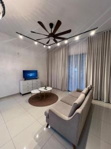 Caledonia Homestay Near Batu Arang Musllim Only
