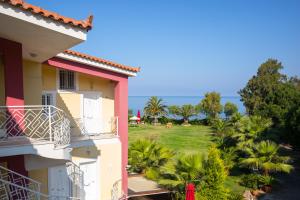 Irida Beach Resort Suites