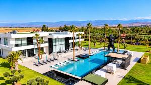 Villa 777 - Private Pool, Padel Court and Cinema near Marrakech