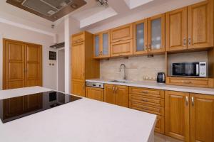 Elysia Suite - 1-BR with AC for 5 - Old Town