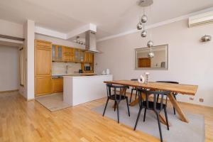 Elysia Suite - 1-BR with AC for 5 - Old Town