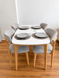 Matisse No35 - Two Bedroom Apartment with Parking at Aura Complex