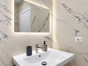 Matisse No35 - Two Bedroom Apartment with Parking at Aura Complex