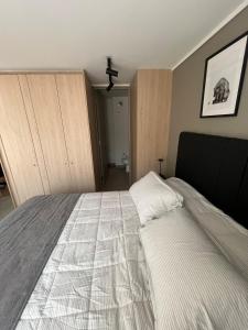 Apartment 810-