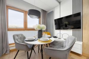 Stylowe Studio Kielce IX Wiekow Kielc by Heyrent