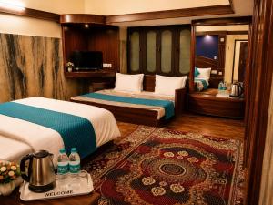 Hotel Lasa Inn