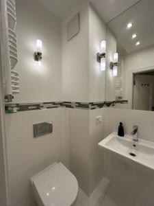 Lumina I Premium 4-room Apt with Loggia I Parking I Center