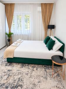 Mid Green Studio, Self check-in, Free Parking